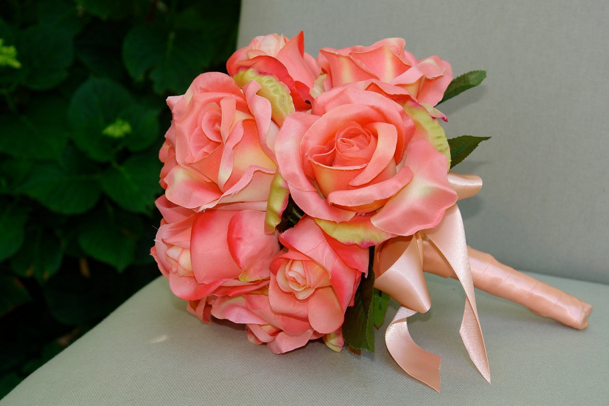 Artificial Wedding Bridal Bouquet - An Alternative To Live Flowers