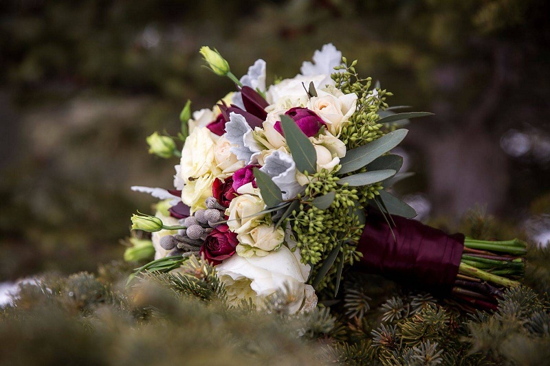 What Flowers Are Suitable For The Winter Bouquet Of The Bride?