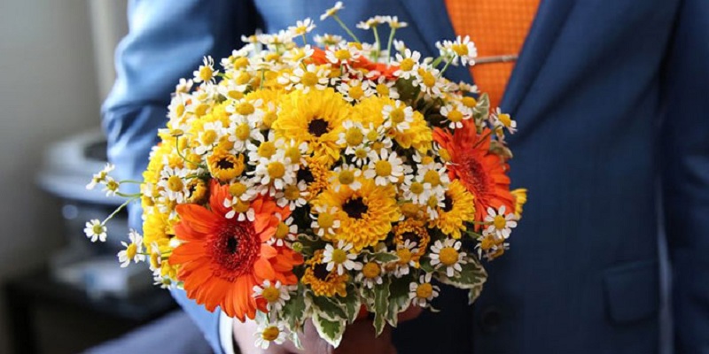 Wedding Bouquet Of Daisies For The Bride